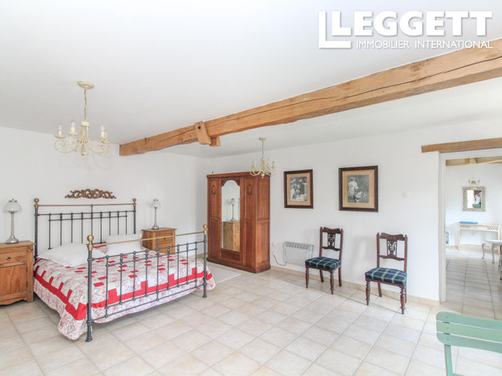 Image No.4-5 Bed House for sale