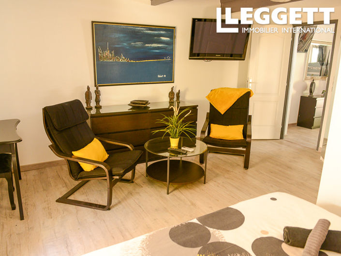 Image No.10-9 Bed Commercial for sale