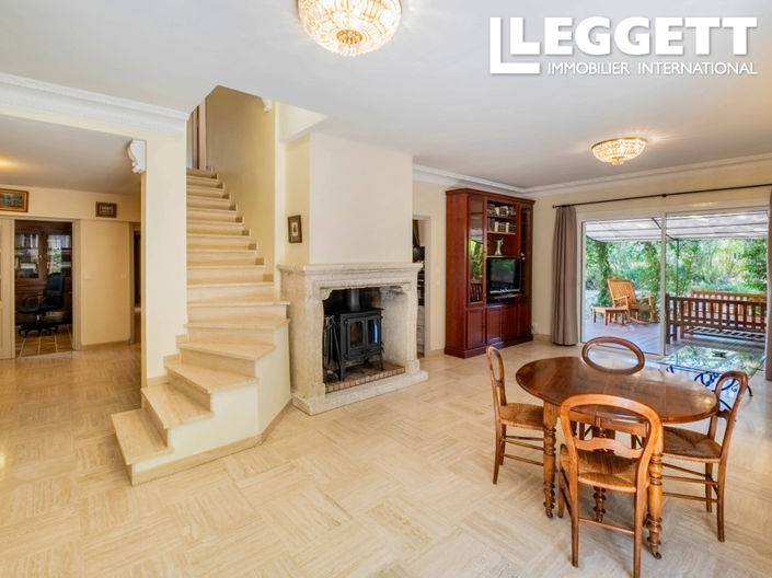 Image No.9-4 Bed House for sale