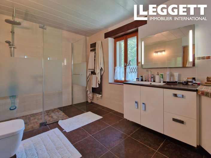 Image No.7-4 Bed House for sale