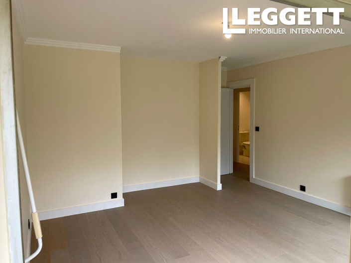 Image No.8-3 Bed Apartment for sale