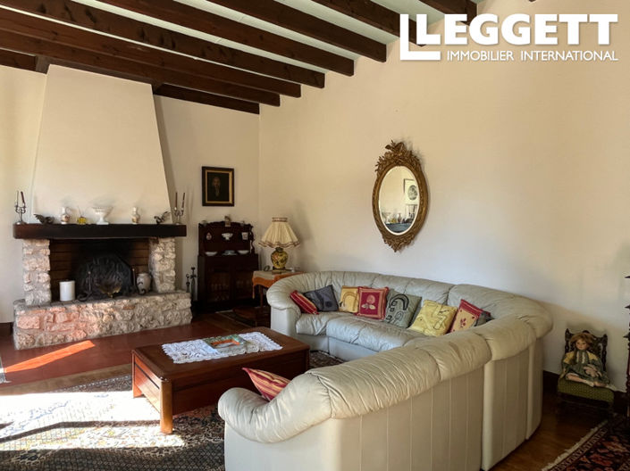 Image No.6-6 Bed House for sale