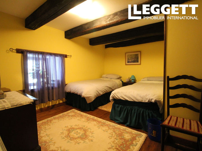 Image No.9-2 Bed House for sale