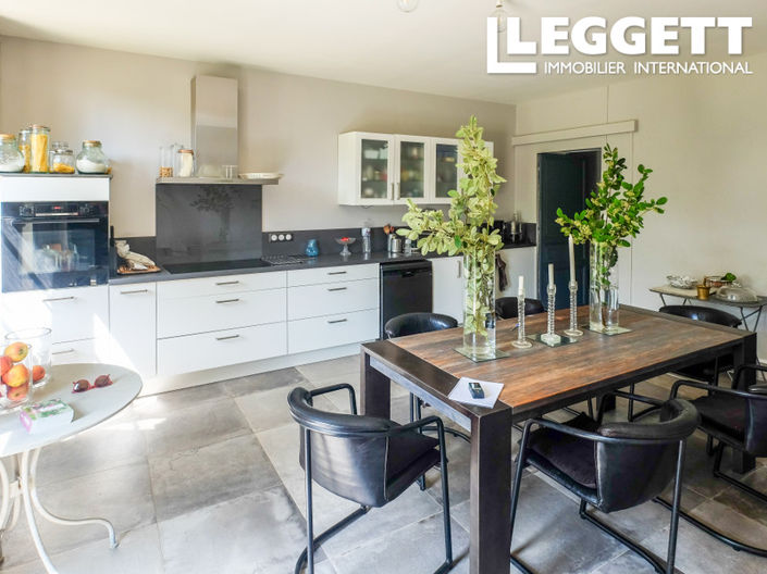 Image No.5-5 Bed House for sale