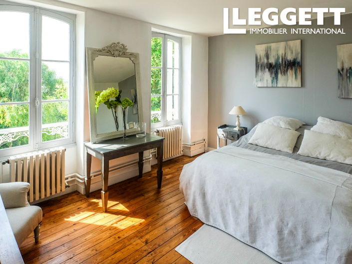 Image No.7-5 Bed House for sale