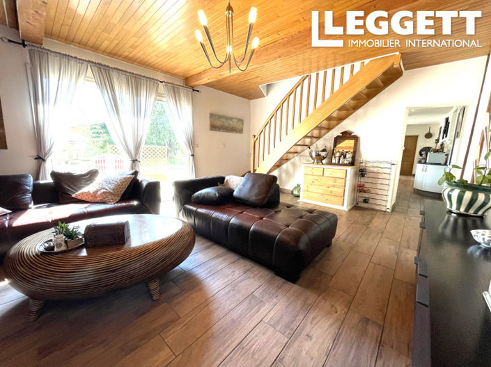 Image No.5-6 Bed House for sale