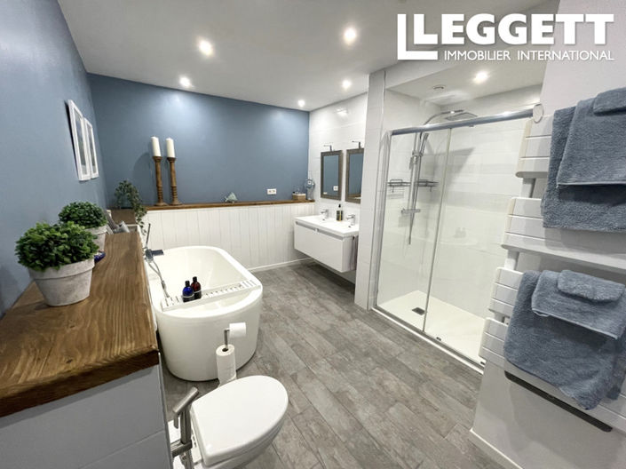 Image No.9-6 Bed House for sale