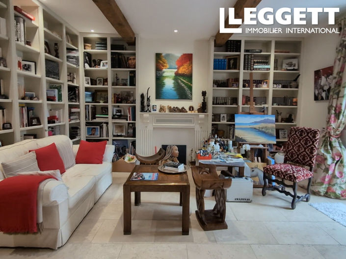 Image No.8-3 Bed House for sale