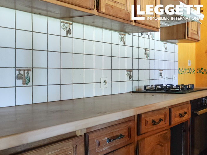 Image No.5-2 Bed House for sale