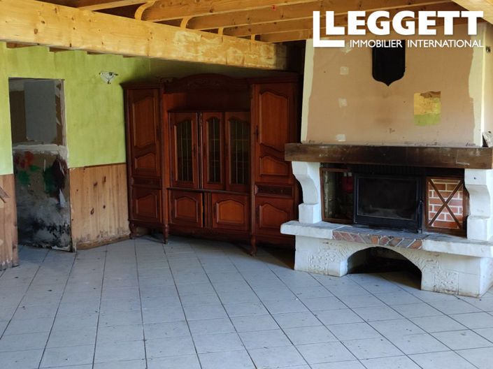 Image No.8-2 Bed House for sale