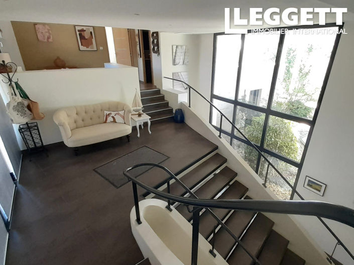 Image No.7-5 Bed House for sale