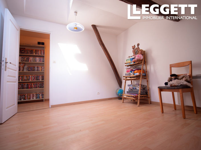 Image No.9-4 Bed House for sale