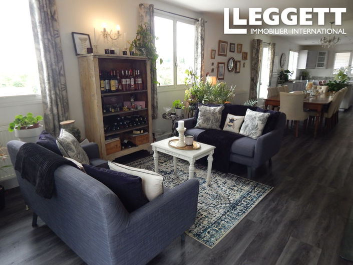 Image No.7-6 Bed House for sale