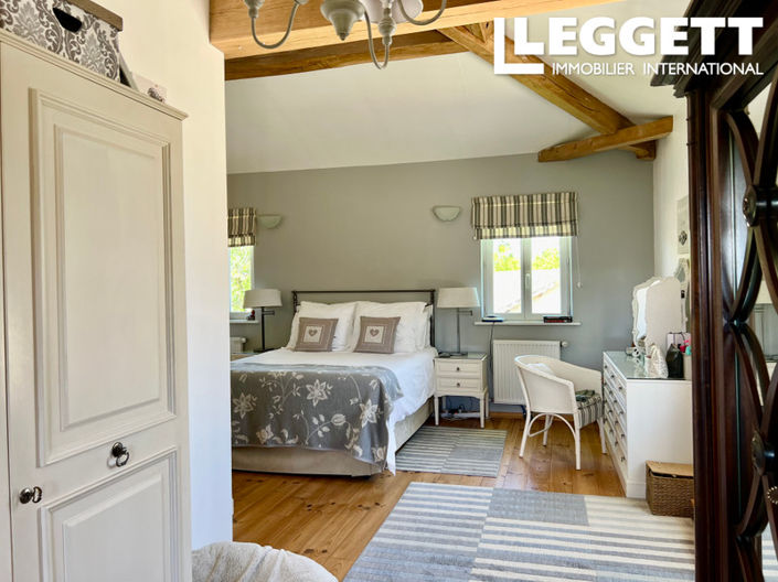 Image No.7-4 Bed House for sale