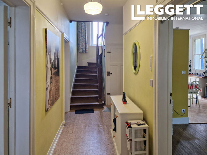 Image No.6-4 Bed House for sale