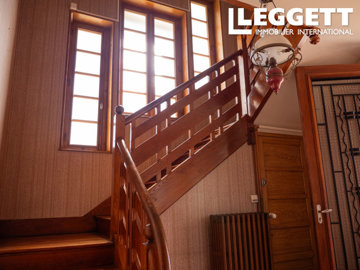 ahr0chm6ly9jzg4uagvzdglhlmltbw8vaw1hz2uvvevom