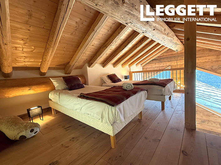 Image No.8-3 Bed House for sale