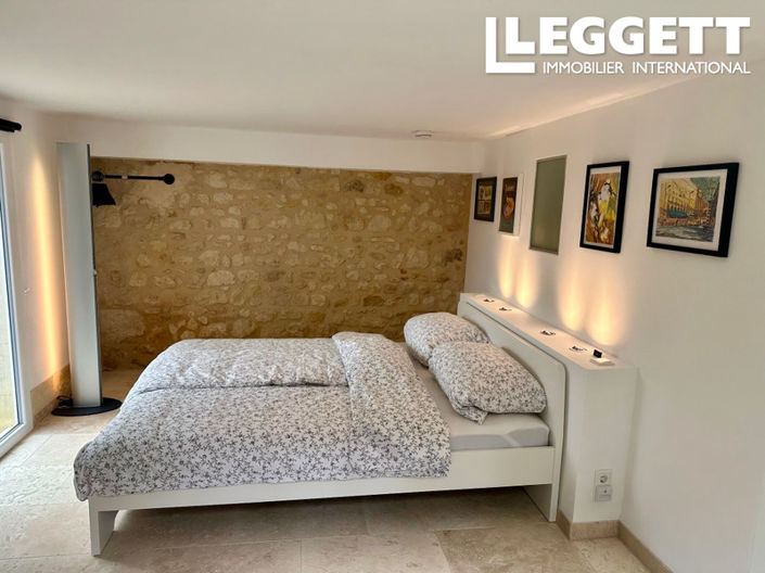Image No.7-6 Bed House for sale