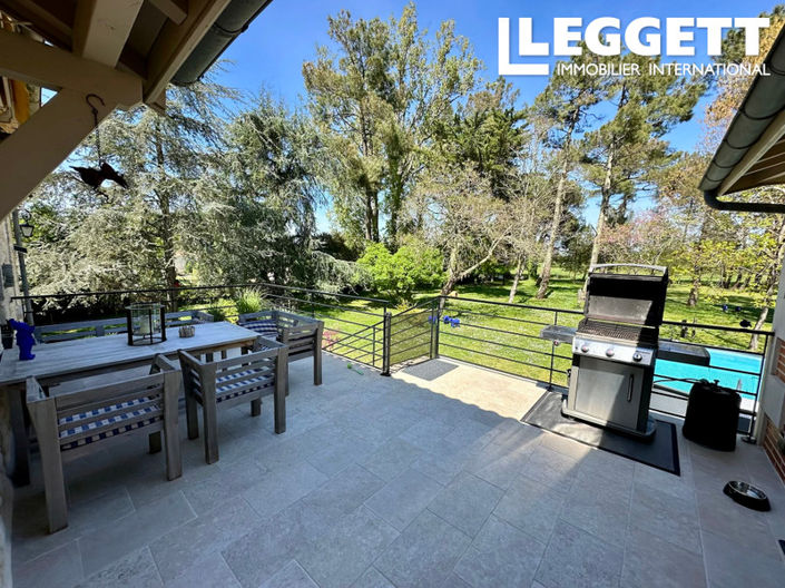 Image No.9-6 Bed House for sale