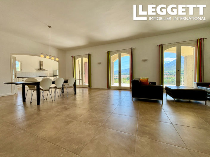 Image No.4-7 Bed House for sale