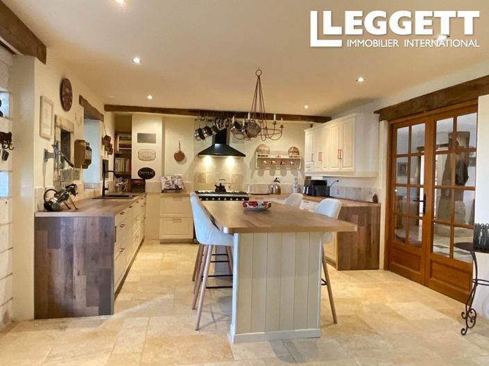 Image No.6-6 Bed House for sale