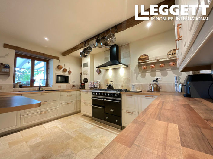 Image No.7-6 Bed House for sale