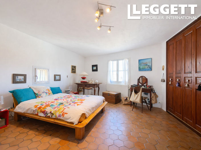 Image No.7-4 Bed House for sale