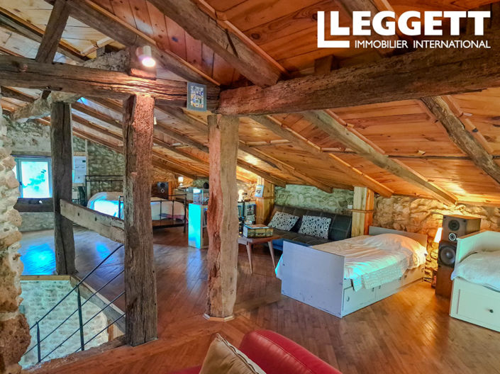 Image No.6-Maison de 7 chambres à vendre à Bourg-de-Visa