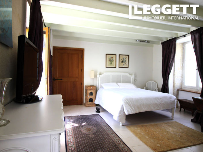 Image No.5-Maison de 5 chambres à vendre à Salles de Villefagnan