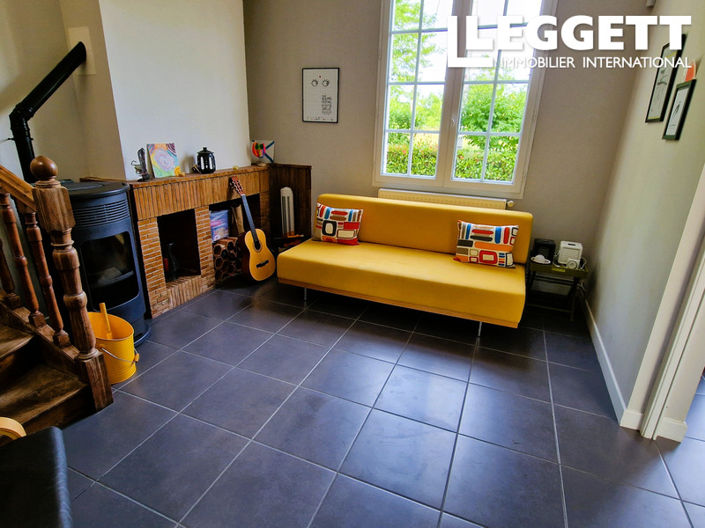 Image No.5-2 Bed House for sale