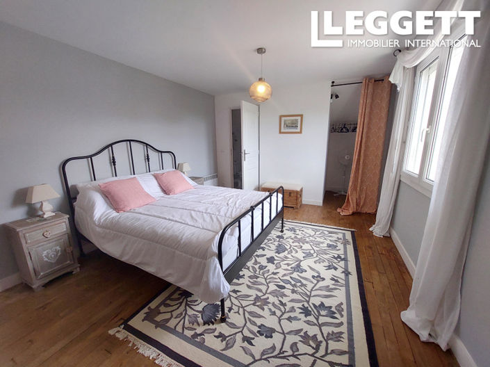 Image No.7-4 Bed House for sale