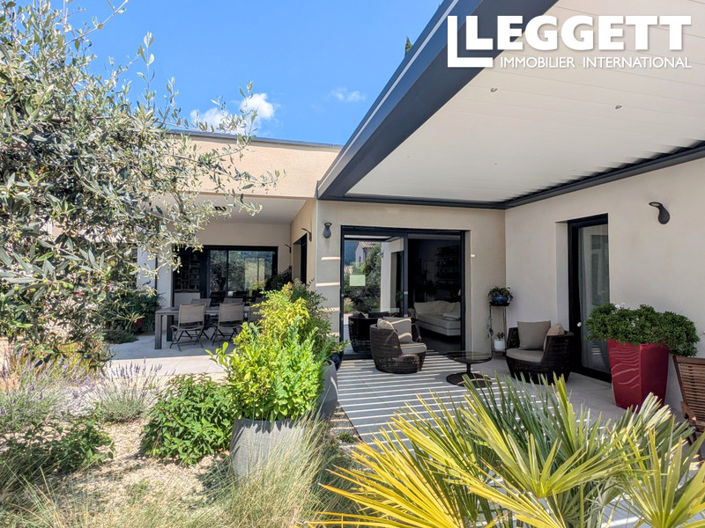 Image No.1-6 Bed House for sale