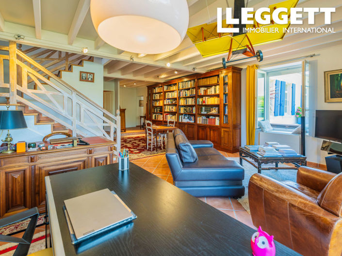 Image No.8-4 Bed House for sale