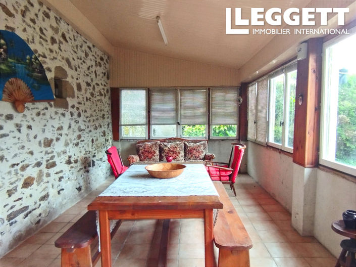 Image No.9-5 Bed House for sale