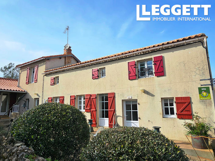 Image No.1-Maison de 6 chambres à vendre à Gourgé