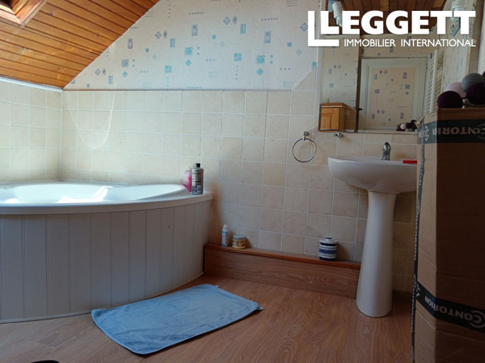 Image No.6-4 Bed House for sale