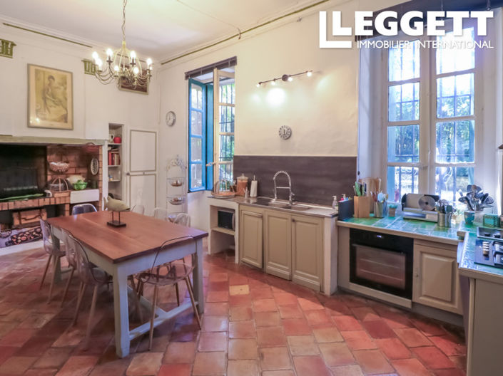 Image No.4-8 Bed Chateaux for sale