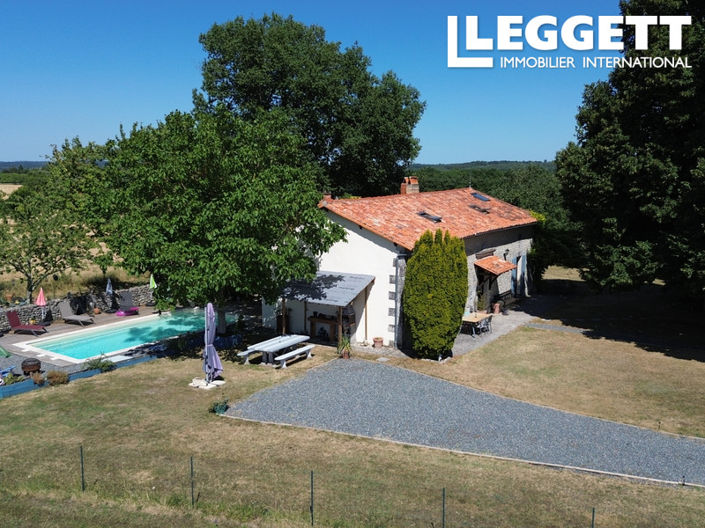 Image No.3-Maison de 4 chambres à vendre à Aubeterre-sur-Dronne