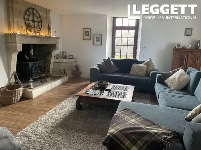 Image No.6-4 Bed House for sale