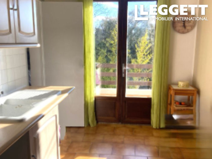 Image No.10-3 Bed House for sale