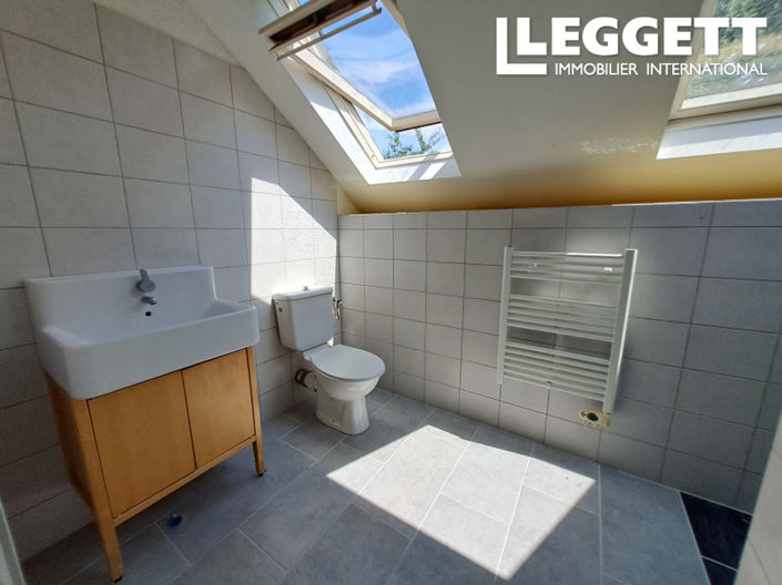 Image No.10-2 Bed House for sale