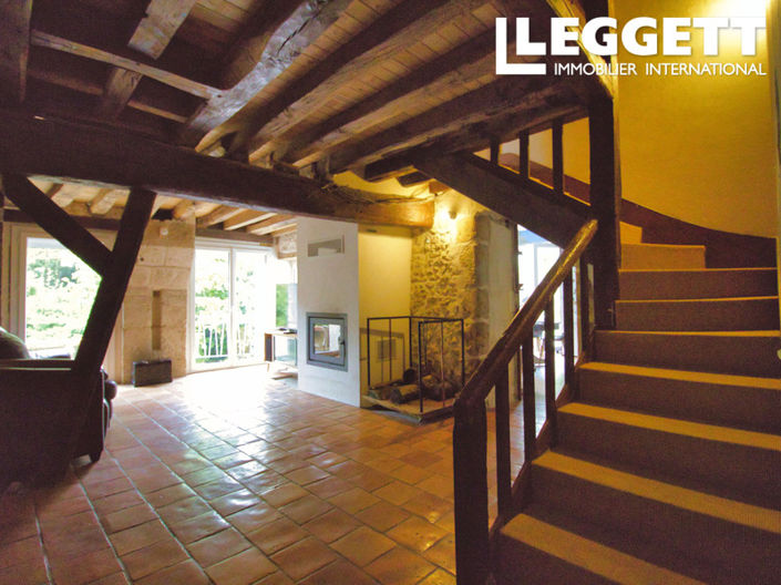 Image No.8-7 Bed House for sale
