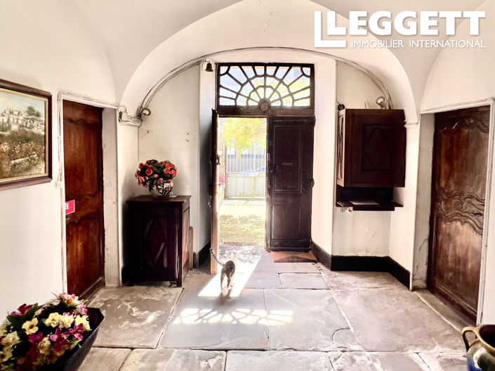 Image No.2-5 Bed House for sale