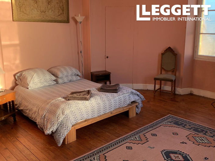 Image No.8-13 Bed Chateaux for sale