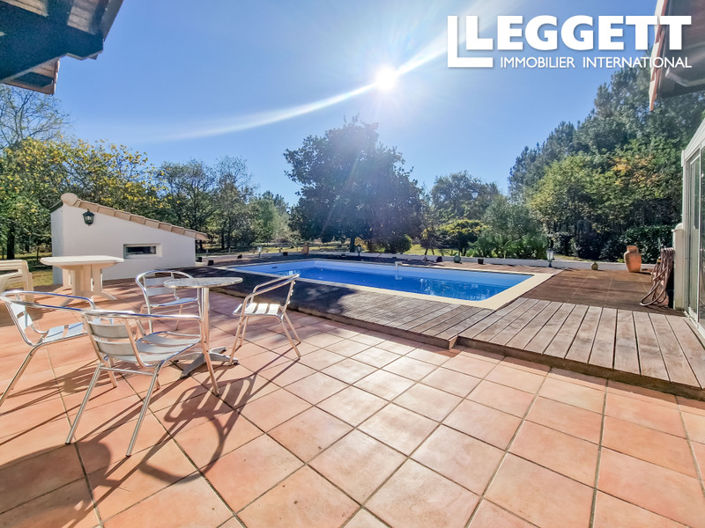 Image No.1-5 Bed House for sale