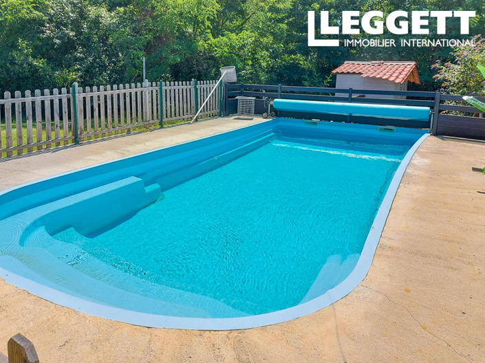 Image No.2-4 Bed House for sale