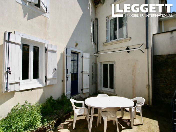 Image No.10-3 Bed House for sale