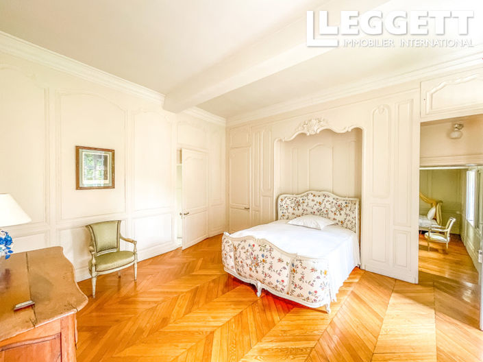 Image No.10-5 Bed Chateaux for sale