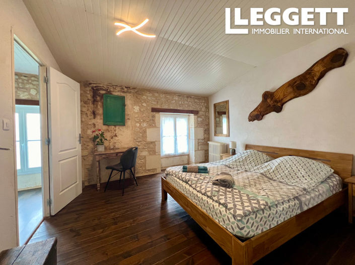 Image No.4-6 Bed House for sale