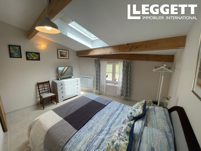 Image No.8-5 Bed House for sale